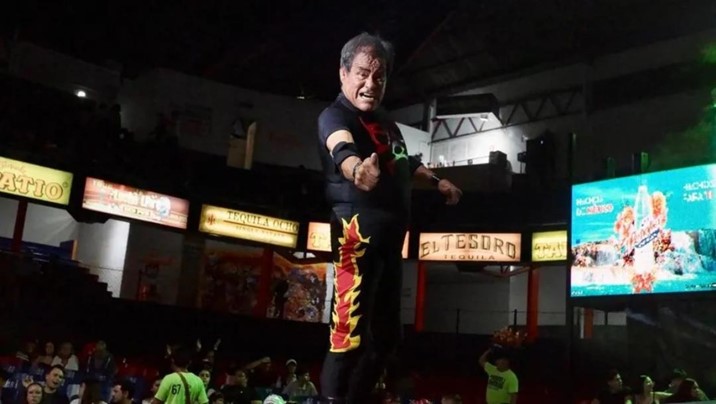  El Satánico se despide de la lucha libre y asegura que “Ya no hay rudos en México”